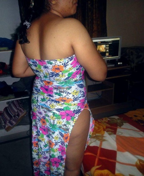 Chubby Pakistani lady with hairy legs and tiny tits makes her nude debut