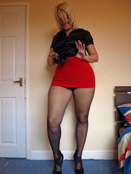 Hot mature fatty Daniella English in black pantyhose flaunting her big ass