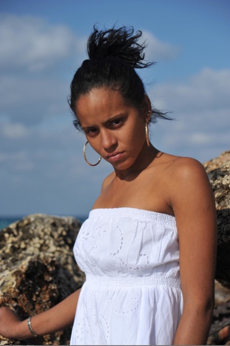 Domai starring Delmys XXX Images