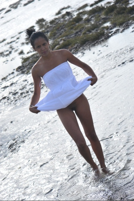 Domai starring Delmys XXX Images