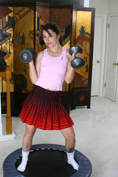 Pantyless MILF Shelby strips at the gym and exposes her hairy body & holes