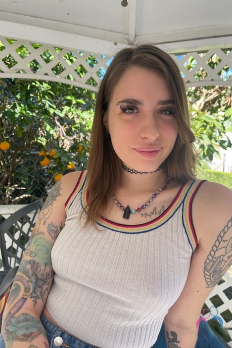 Inked Russian girlfriend Pearl Sage playing with her super hairy twat