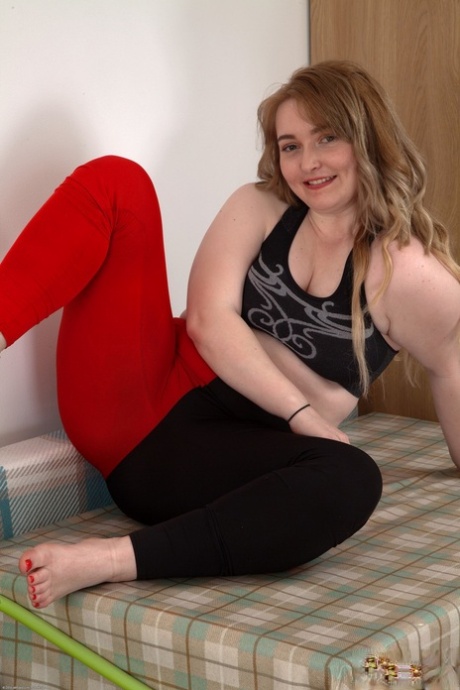 Chubby amateur Cameron strips naked & spreads her fat hairy pussy wide
