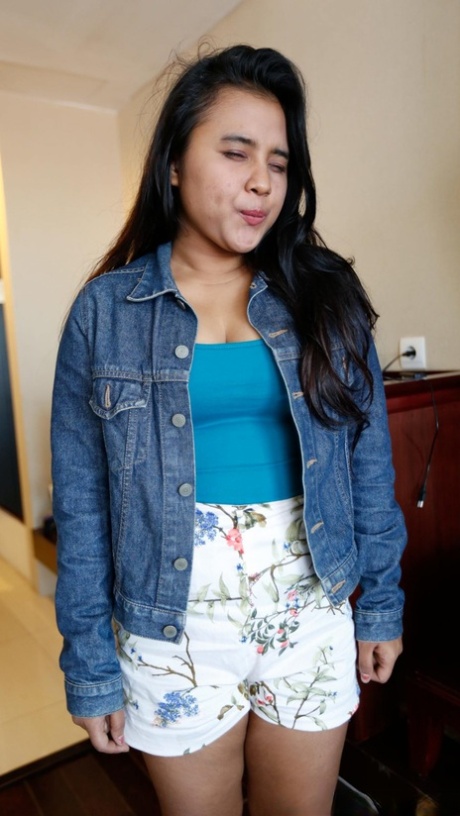 Brunette Asian babe Zara unveils her chubby body & gets pounded in POV action