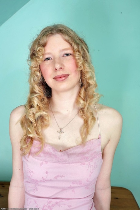 Curly-haired amateur teen Amelia spreads her hairy twat & shows her big ass