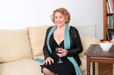 Mature NL Beau Diamonds, Camilla C