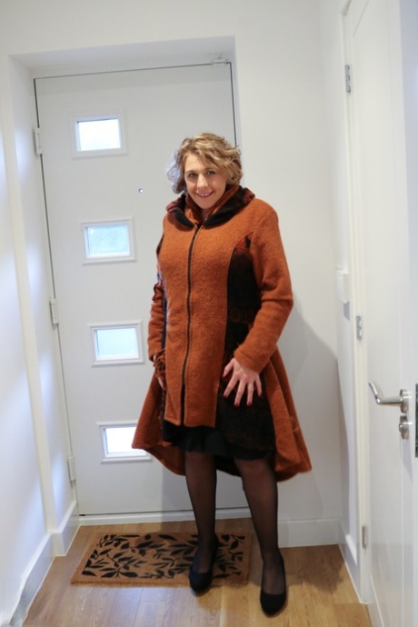 Mature NL Beau Diamonds, Camilla C