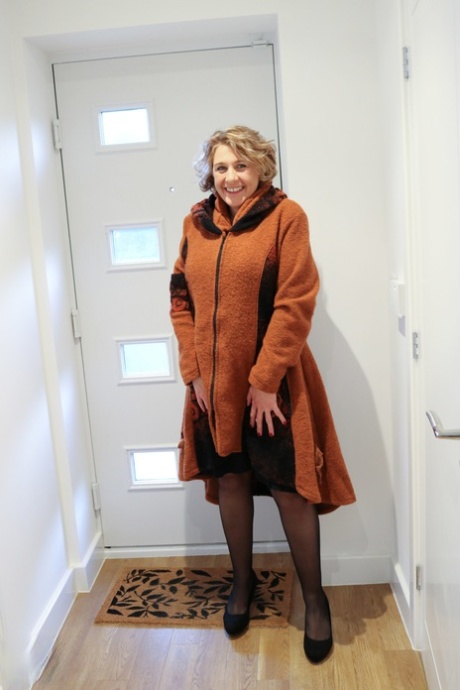 Mature NL Beau Diamonds, Camilla C