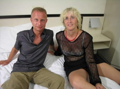 Kinky blonde Femke gets her twat rubbed before hardcore sex on a bed